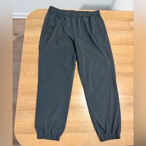 Old Navy Men's Gray Elastic-Waist Jogger Pants